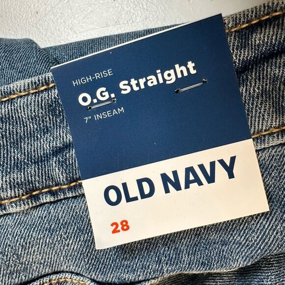 NWT Old Navy Plus Size Curvy O G Straight High Rise Cut Off Denim Shorts Size 28 - Picture 5 of 10